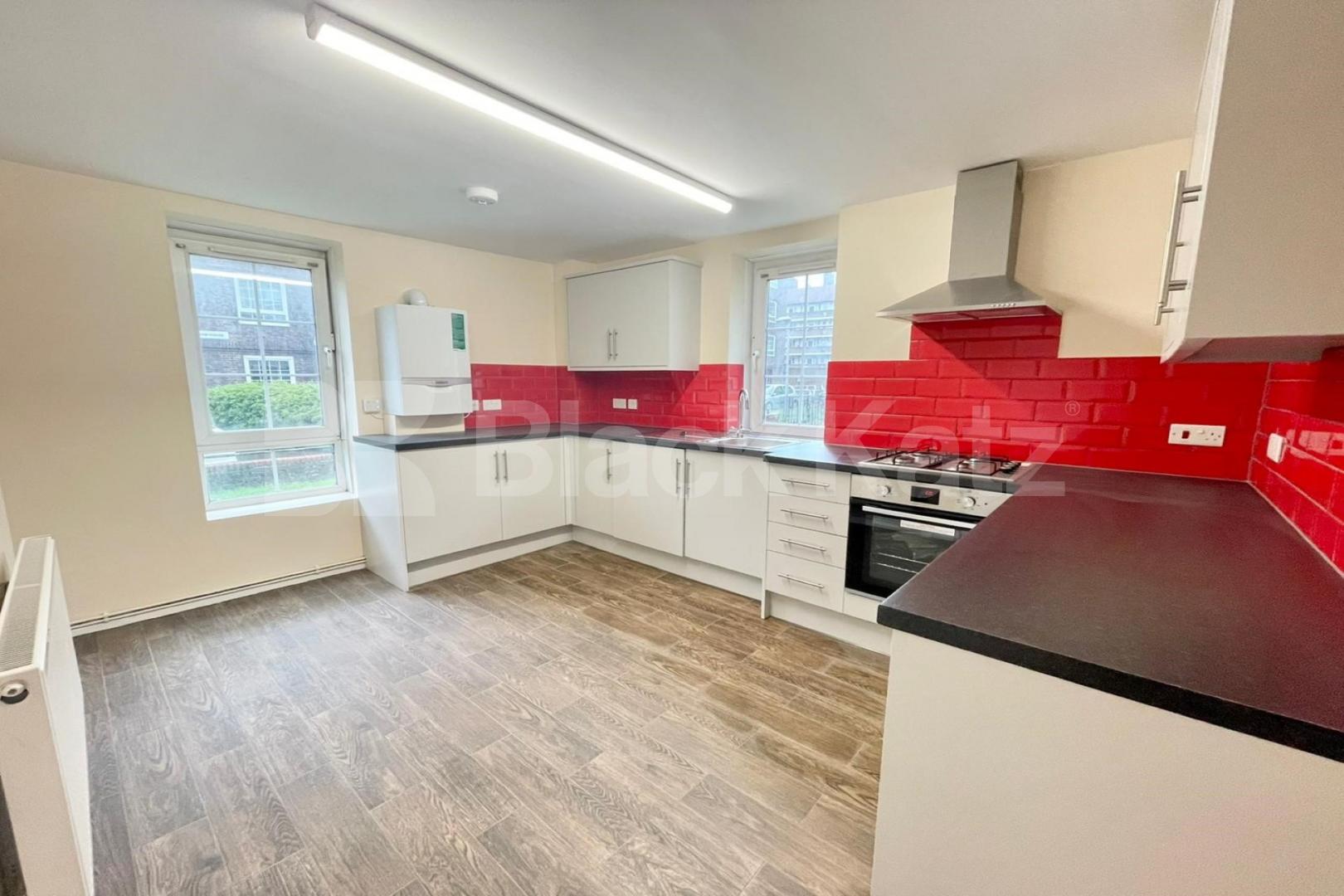 Three bedroomed apartment moments from London Bridge Weston Street, London Bridge